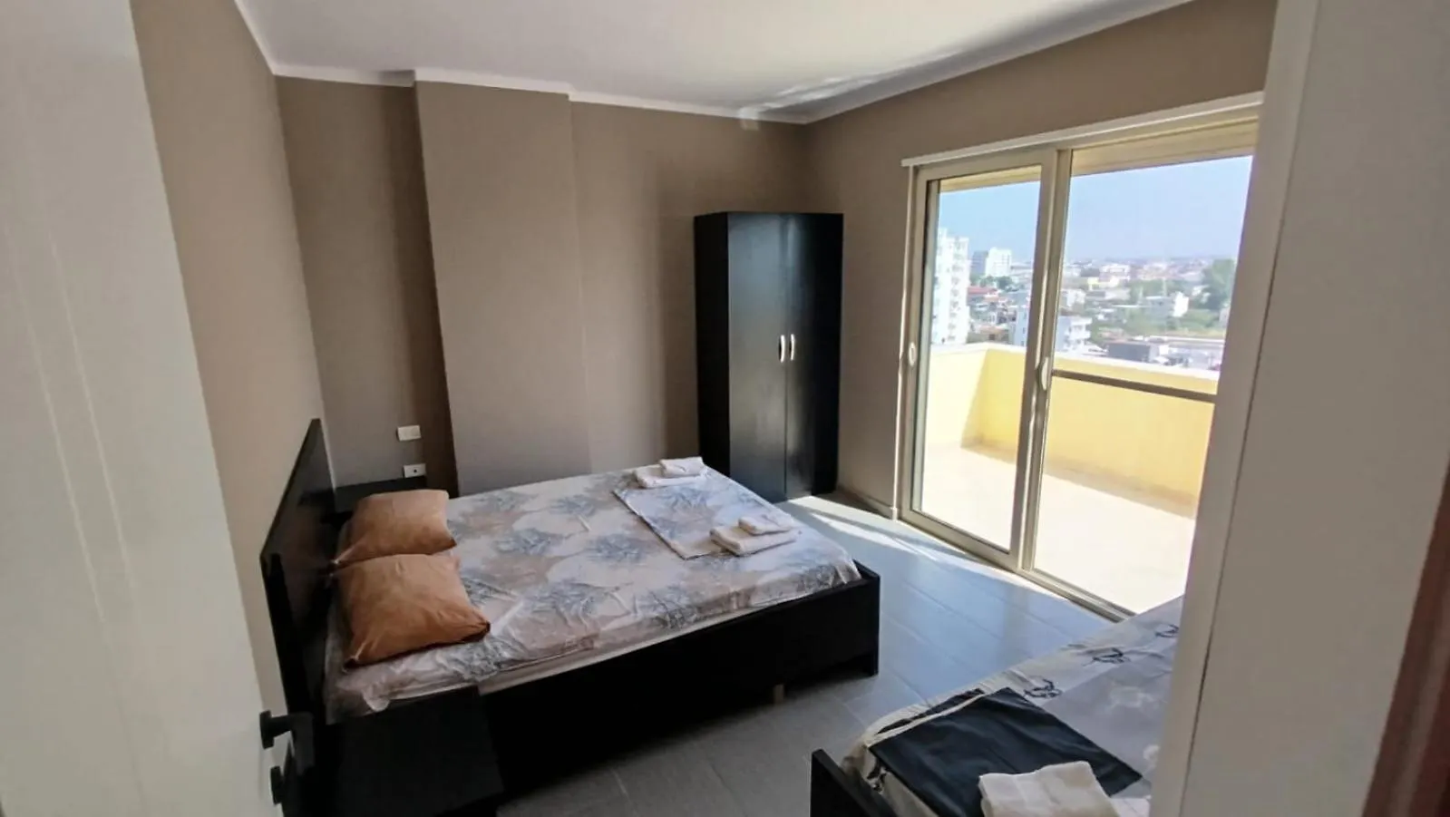 Maksimilian Apartament Durrës 0*,  Albánia